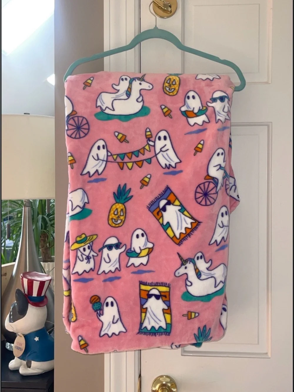 Isaac Mizrahi Pink Ghost Halloween Throw Blanket 60x70 NWOT